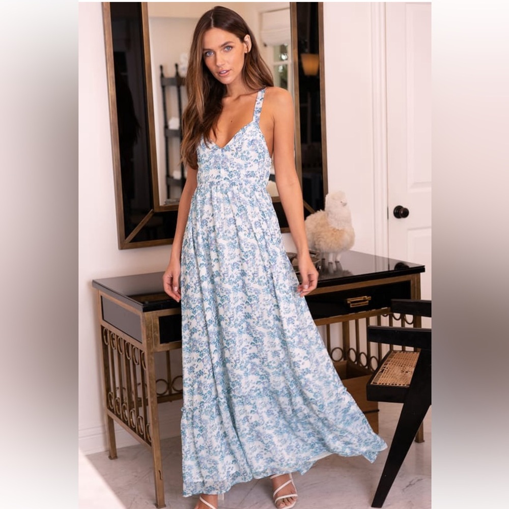 NWT Love Story White/Blue Floral Print Maxi Dress Flowy Gown for Spring summer